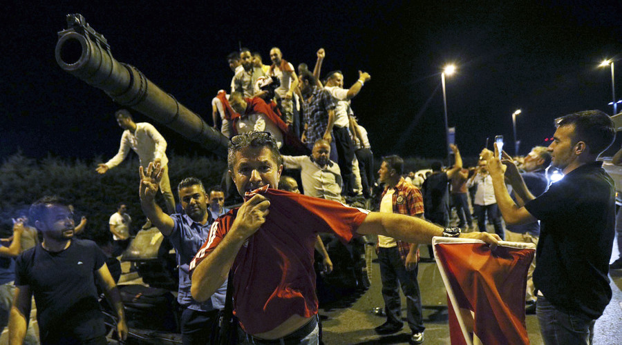 Mustafa Ataş, Ak Parti’nin 15 Temmuz Gecesi Nasıl Organize Olduğunu Anlattı